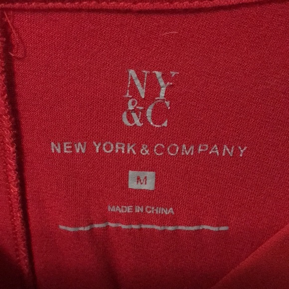 New York and Company medium red tunic - Picture 2 of 2